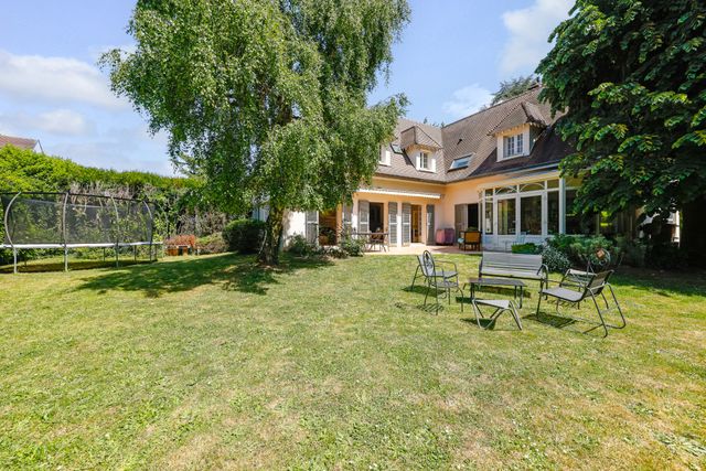 Afficher la photo en grand maison à vendre - 8 pièces - 250.0 m2 - VERSAILLES - 78 - ILE-DE-FRANCE - Century 21 Fels Immobilier