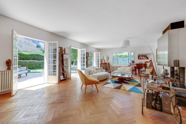 Afficher la photo en grand maison à vendre - 8 pièces - 250.0 m2 - VERSAILLES - 78 - ILE-DE-FRANCE - Century 21 Fels Immobilier