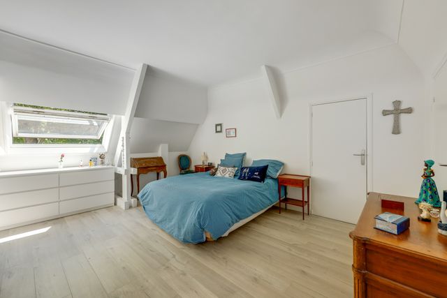 Afficher la photo en grand maison à vendre - 8 pièces - 250.0 m2 - VERSAILLES - 78 - ILE-DE-FRANCE - Century 21 Fels Immobilier