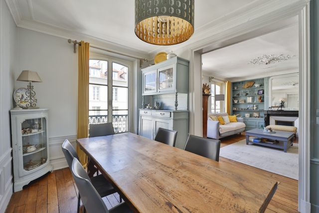 Appartement à vendre - 6 pièces - 133.24 m2 - VERSAILLES - 78 - ILE-DE-FRANCE - Century 21 Fels Immobilier