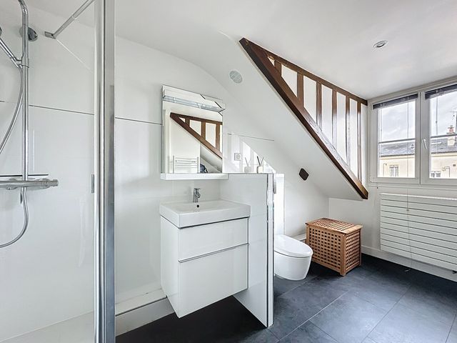 Appartement F6 à vendre - 6 pièces - 136.07 m2 - VERSAILLES - 78 - ILE-DE-FRANCE - Century 21 Fels Immobilier