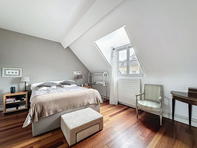 Appartement F6 à vendre - 6 pièces - 136.07 m2 - VERSAILLES - 78 - ILE-DE-FRANCE - Century 21 Fels Immobilier