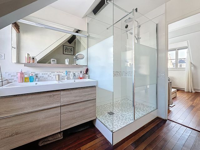 Appartement F6 à vendre - 6 pièces - 136.07 m2 - VERSAILLES - 78 - ILE-DE-FRANCE - Century 21 Fels Immobilier